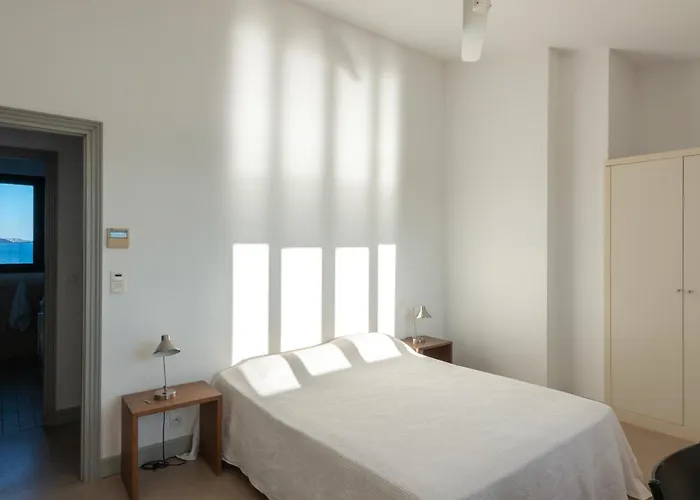 Les Salins Apartment